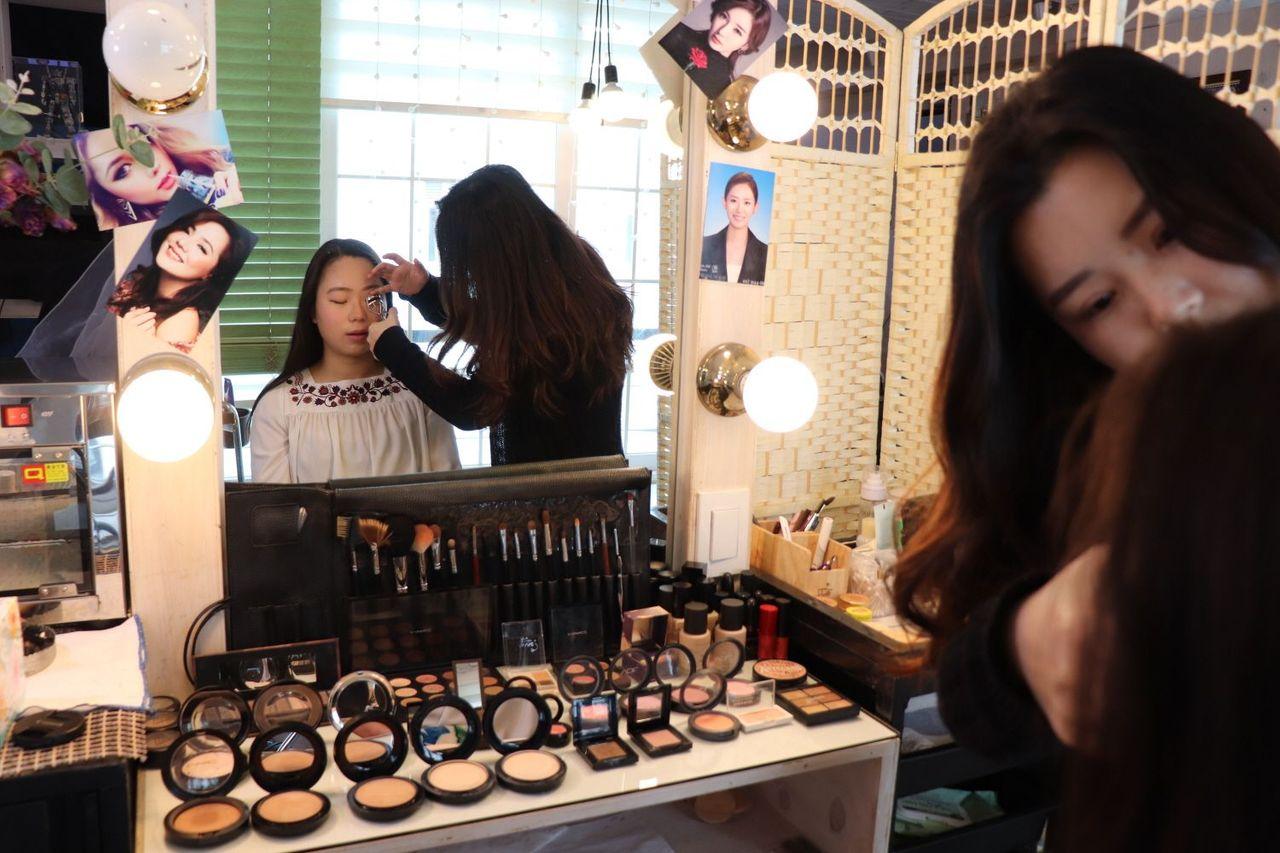 韓国証明写真、韓国フォトショップ、韓国スタジオ、韓国撮影、韓国写真館、フォトショップ、ウリトンネ写真館